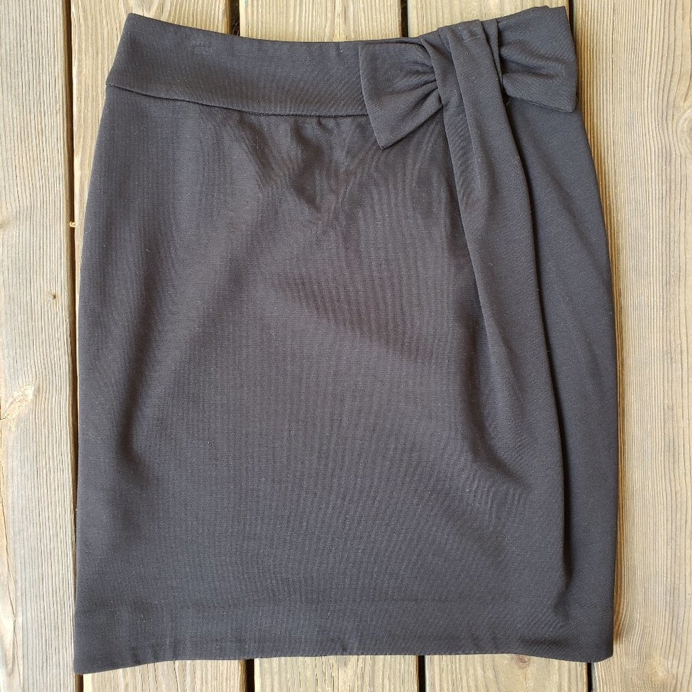 ANTHROPOLOGIE Taikonhu Bow Pencil Skirt